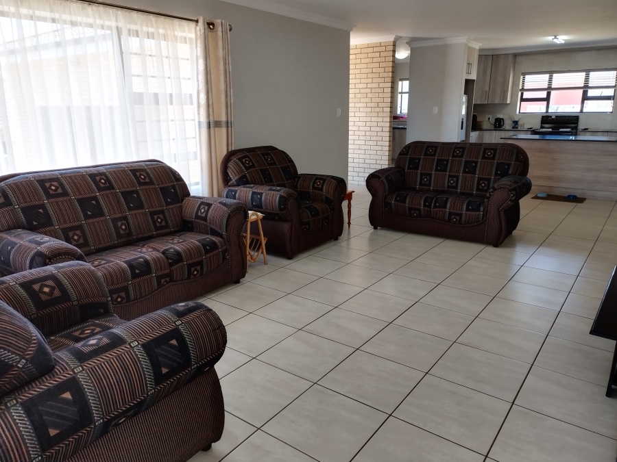 3 Bedroom Property for Sale in Wavecrest Eastern Cape